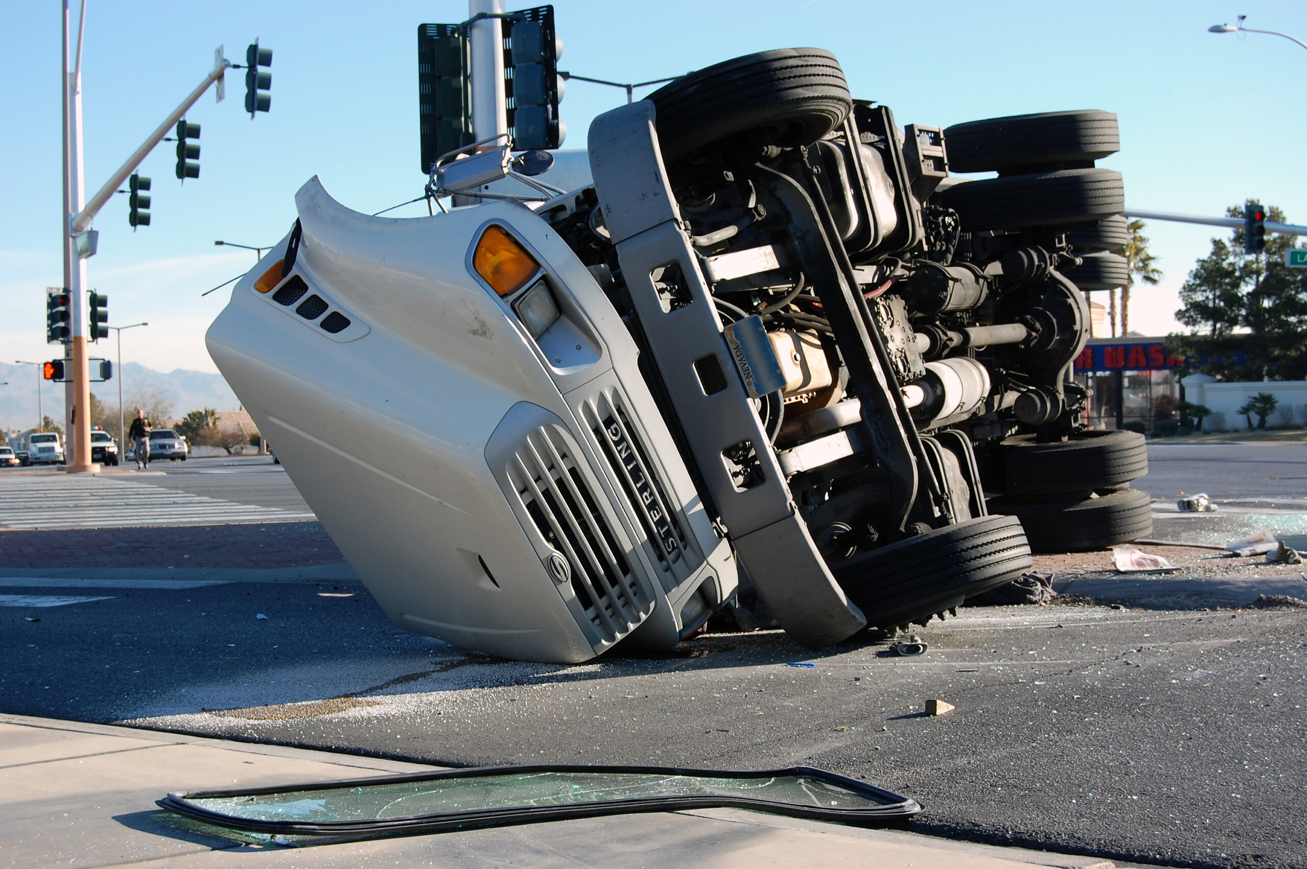 Top 5 Reasons Truck Accident Claims in Roseville Are Complex